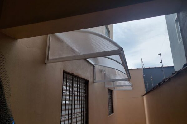 toldo-em-policarbonato-alveolar (1)